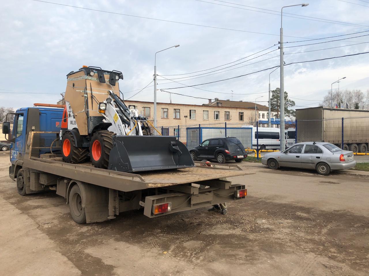 Отгрузка сочлененного мини-погрузчика Polar Badger WL35 в структуру «Газпром».